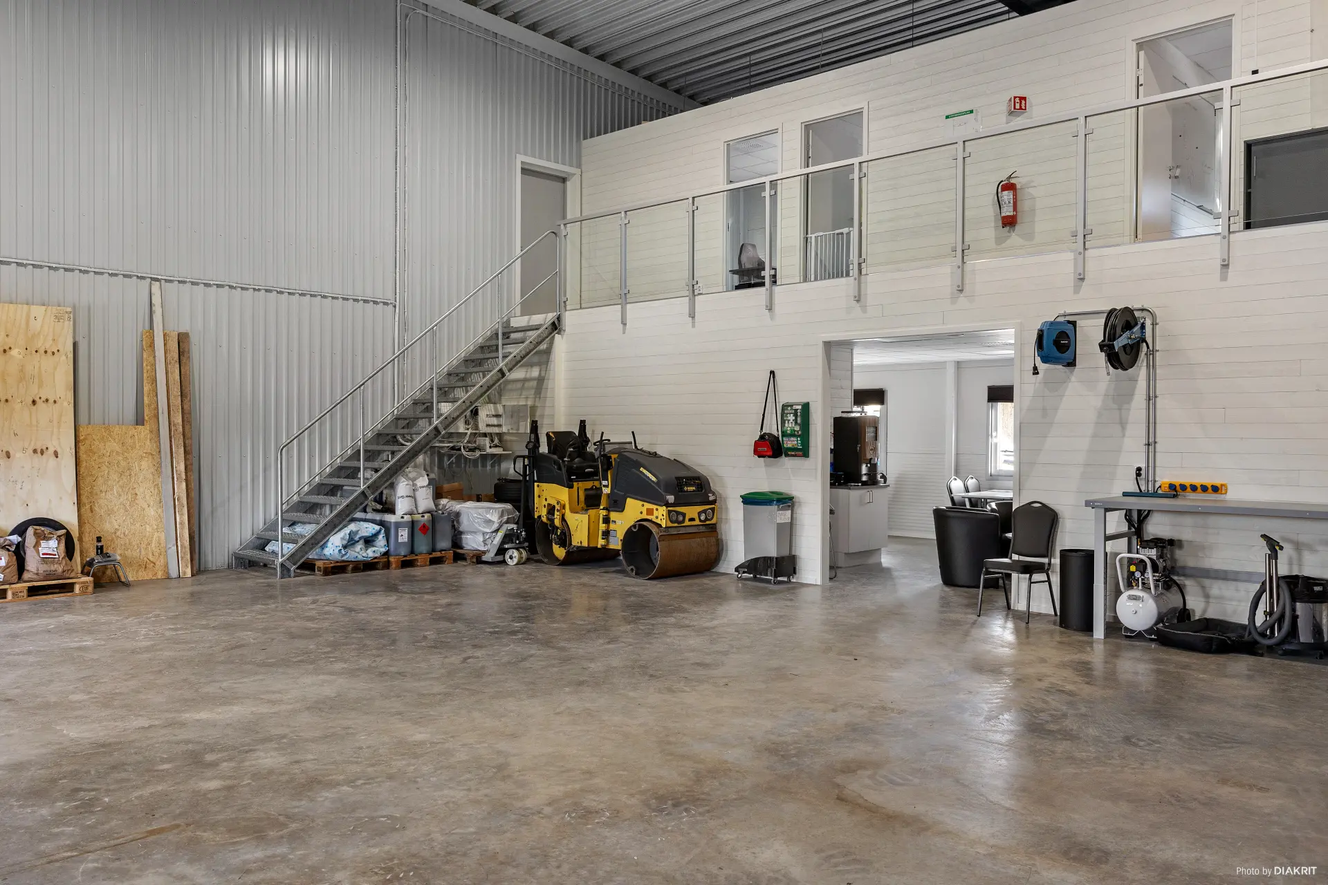 efe81170-ef6a-11ef-bede-c7000d474f5e.webp